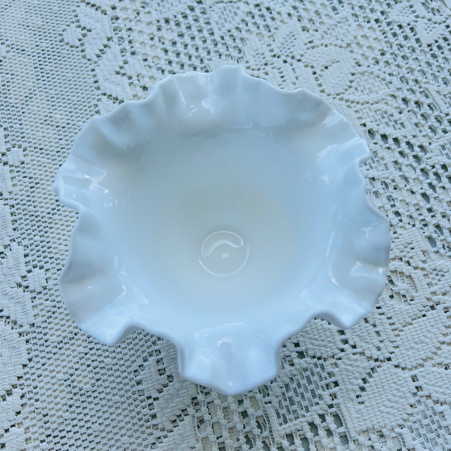 Hobnail ruffle bowl