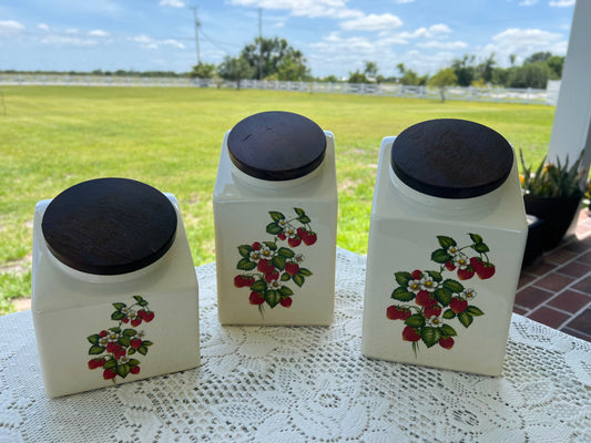 Hyalyn Strawberry Canister set