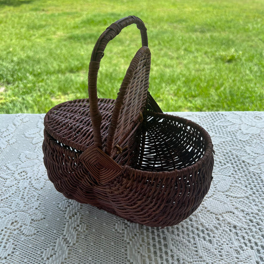 Divided Gathering Basket