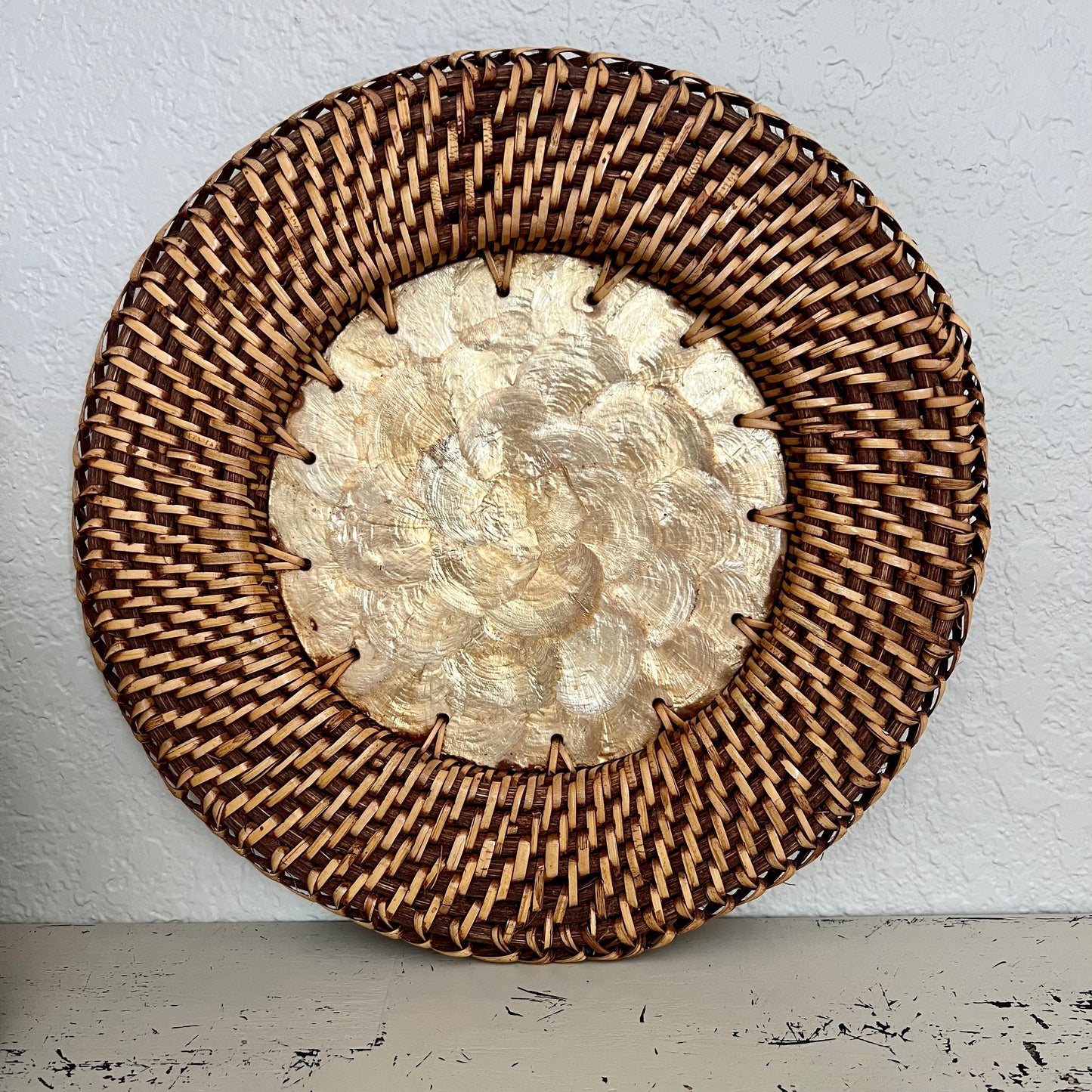 Rattan Capiz Shell Charger